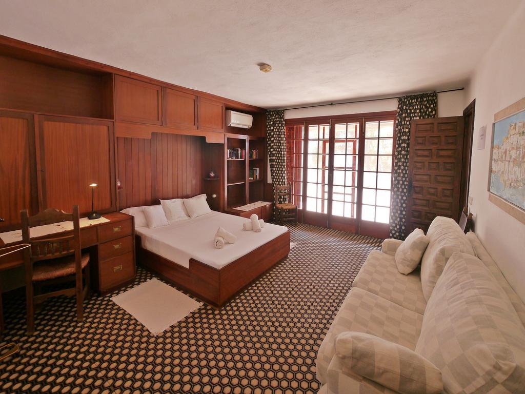 Villa Colina Ibiza San Antonio  Room photo